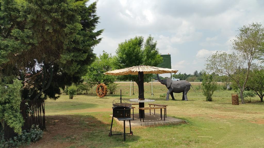 Elephant Lodge Guesthouse Vanderbijlpark Exterior photo